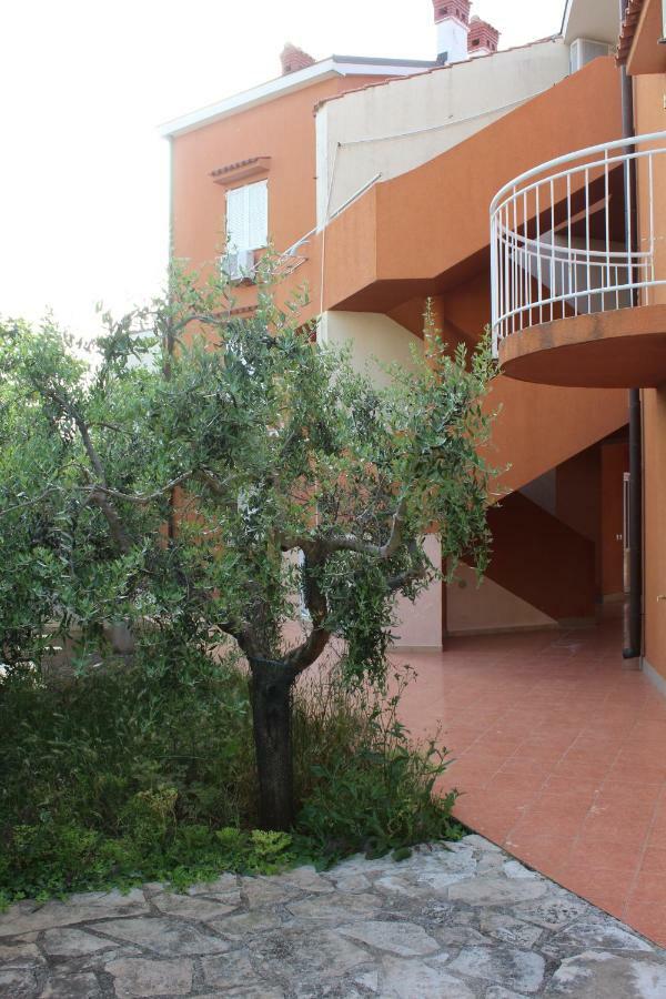 Sanda Apartamento Banjole Exterior foto